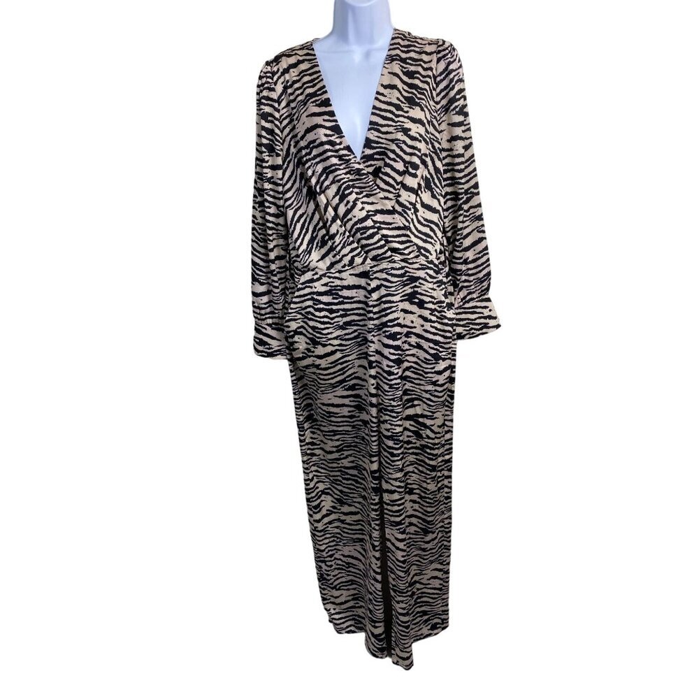 Adelyn Rae Long Sleeve Tiger Print Jumpsuit size Large Faux Wrap Flowy Party Sat
